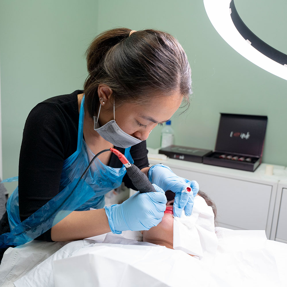 Lip Brush - Ealing - Image 4